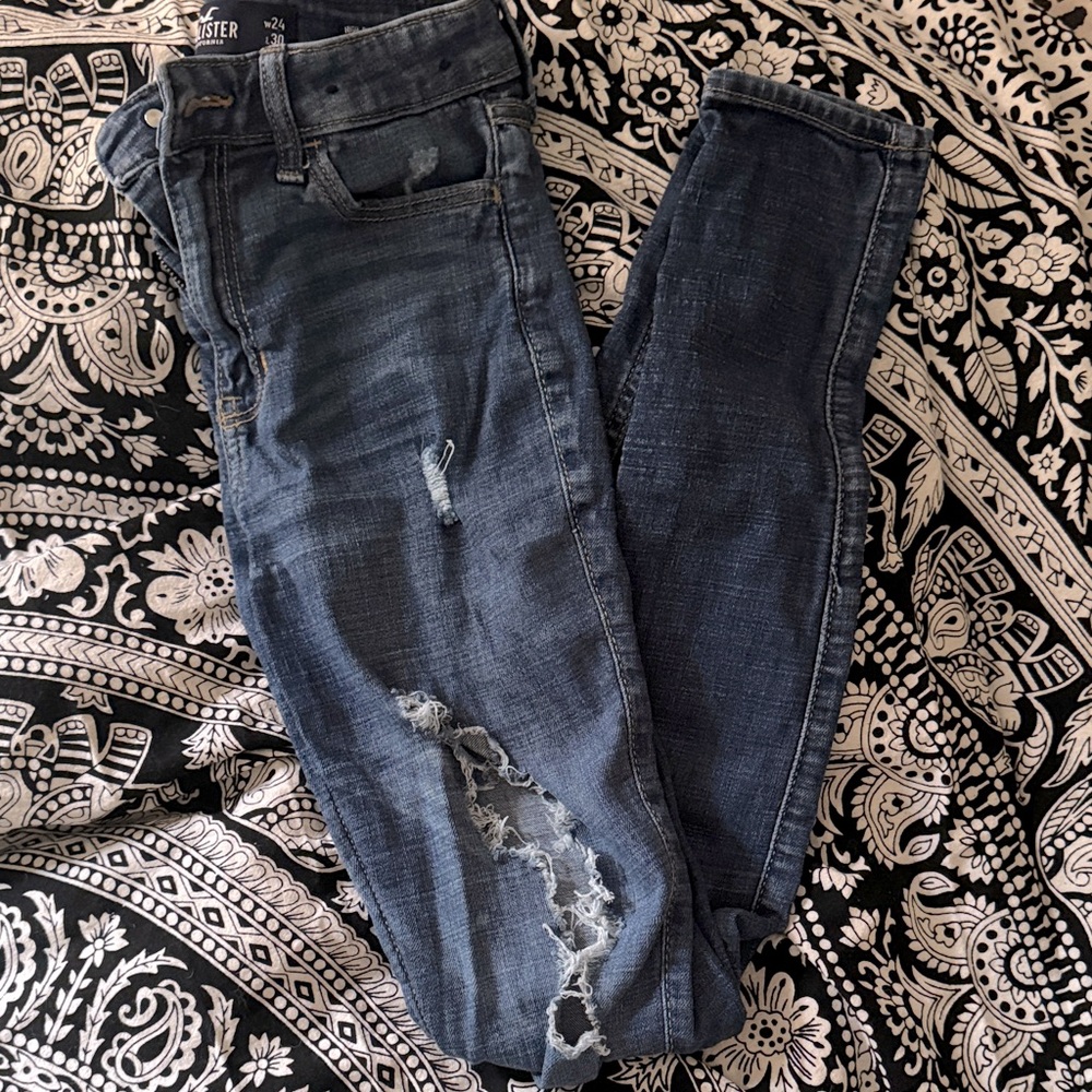 Hollister Women's Dark Blue Ripped Super Skinny Jeans